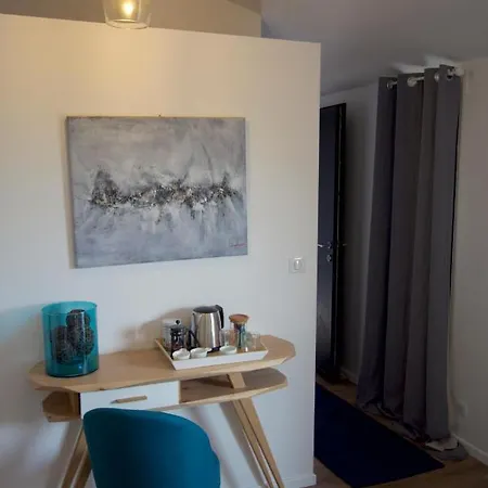 La Loge Des Golfs Bed & Breakfast *